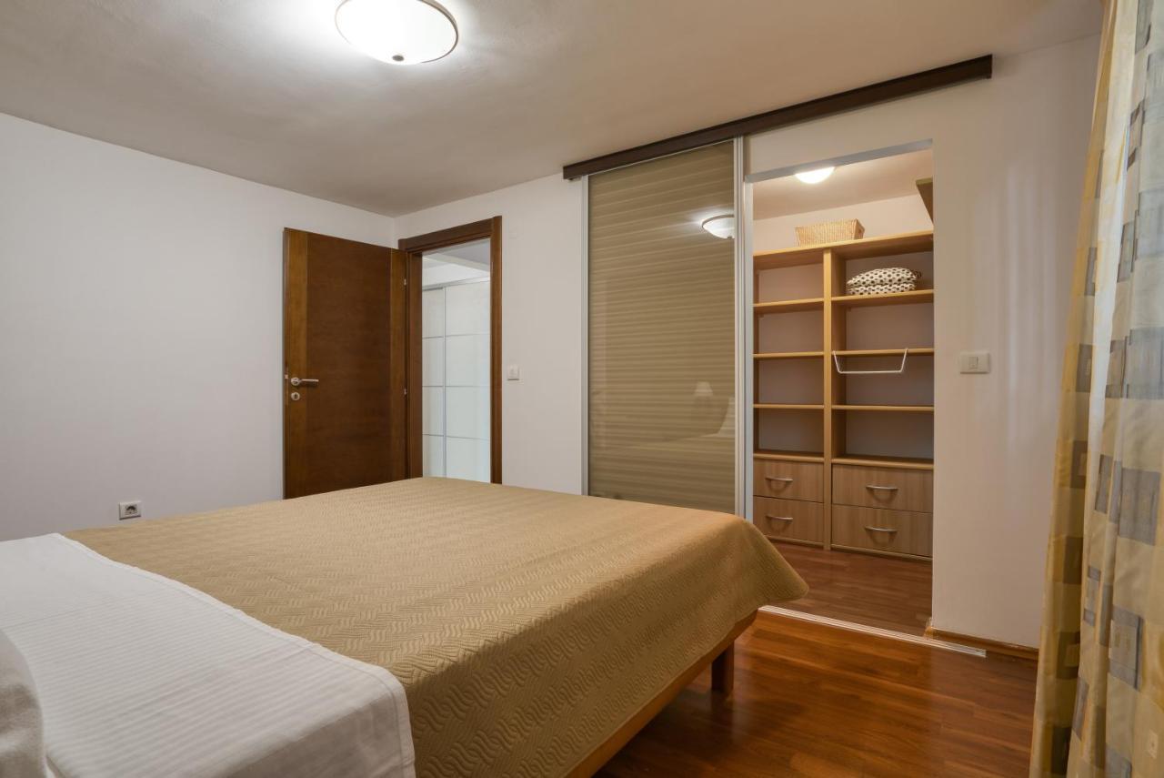 Apartman Marija Lux Sveti Stefan Exterior photo